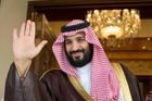 Saúdský princ pokračuje v první cestě po vraždě novináře. V Tunisu se protestuje
