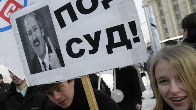 Demonstrace proti Lukašenkovi se nedávno uskutečnila i v Moskvě.