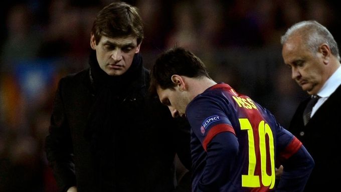 Messi pod dohledem trenéra Barcelony Tita Vilanovy.