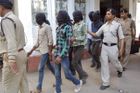 Za znásilnění uložil indický soud čtveřici mužů doživotí