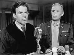 Maximillian Schell v Norimberském procesu (vlevo)