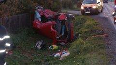 Nehoda osobního vozu a kamionu u Hradce Králové