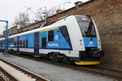 Vlaky z Prahy do Olomouce stojí, po srážce s vlakem zemřel v pátek další člověk