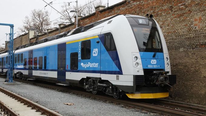 Vlak RegioPanter nově nahradí některé rychlíky.