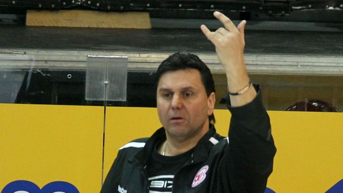 Vladimír Růžička nenechává fanoušky soupeře nikdy klidnými. Nyní museli zpozornit i členové pořadatelské služby.