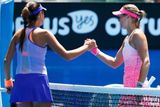 Ana Ivanovičová a Lucie Hradecká po utkání prvního kola Australian Open.