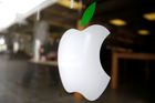 Apple hodlá držet peníze v zahraničí, dokud v USA neklesnou daně