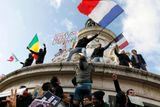 Francouzský prezident François Hollande v neděli označil Paříž za "hlavní město světa" proti terorismu a za svobodu.