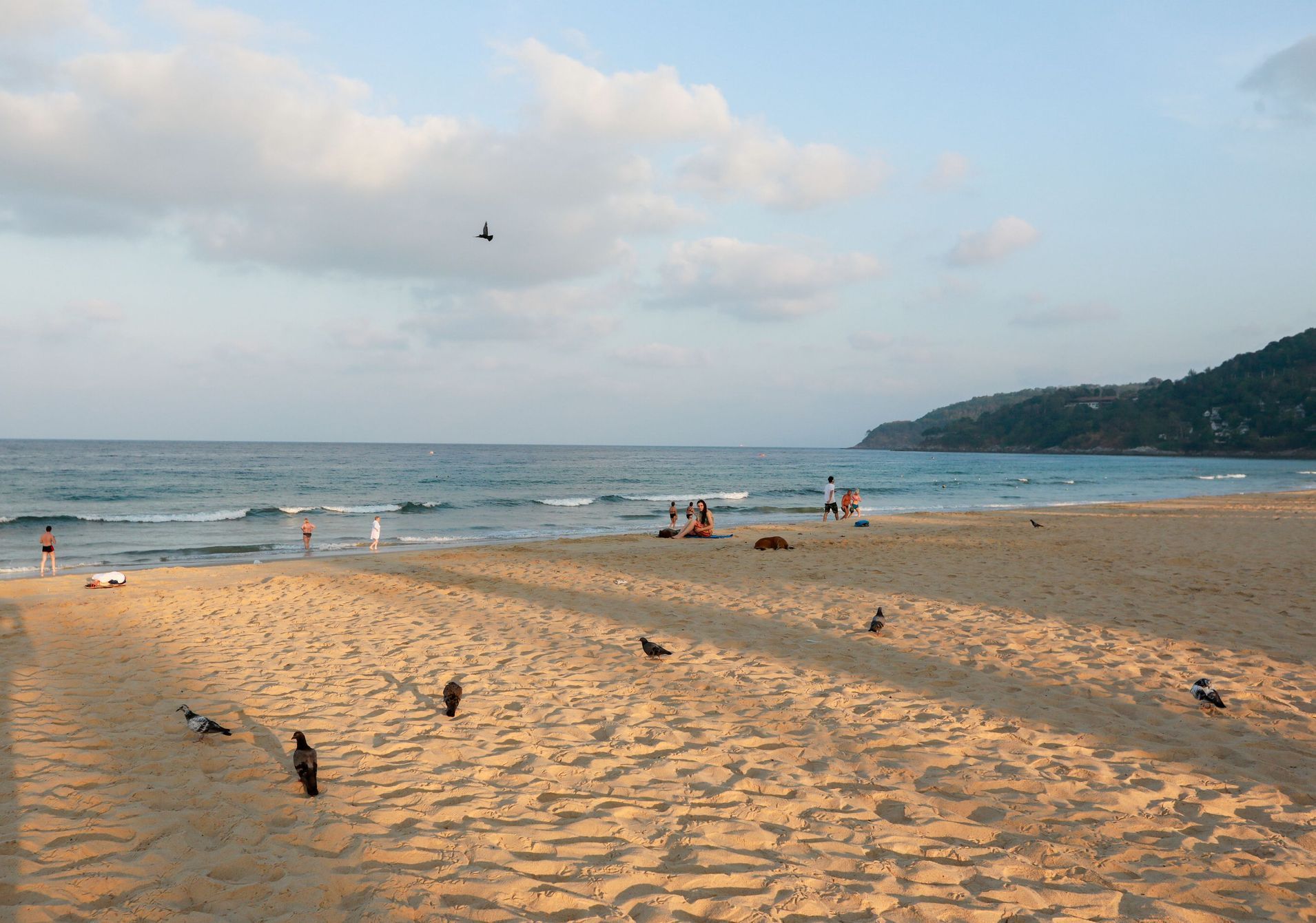 phuket thajsko koronavirus pláž