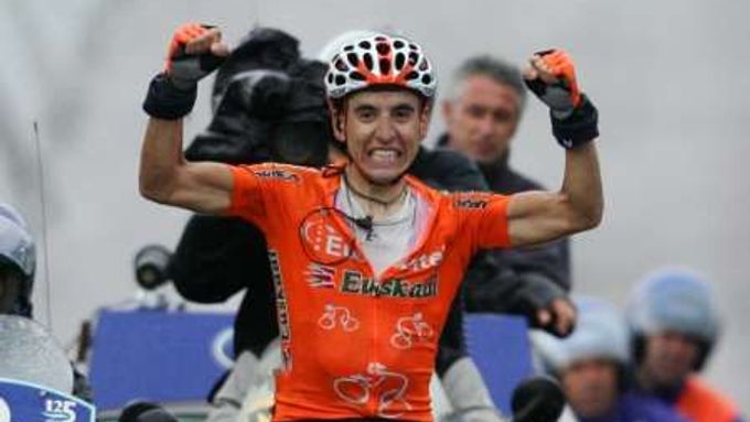 Jezdec stáje Euskaltel Samuel Sanchez v 16. etapě Vuelty mezi Almerou and Calar Alto