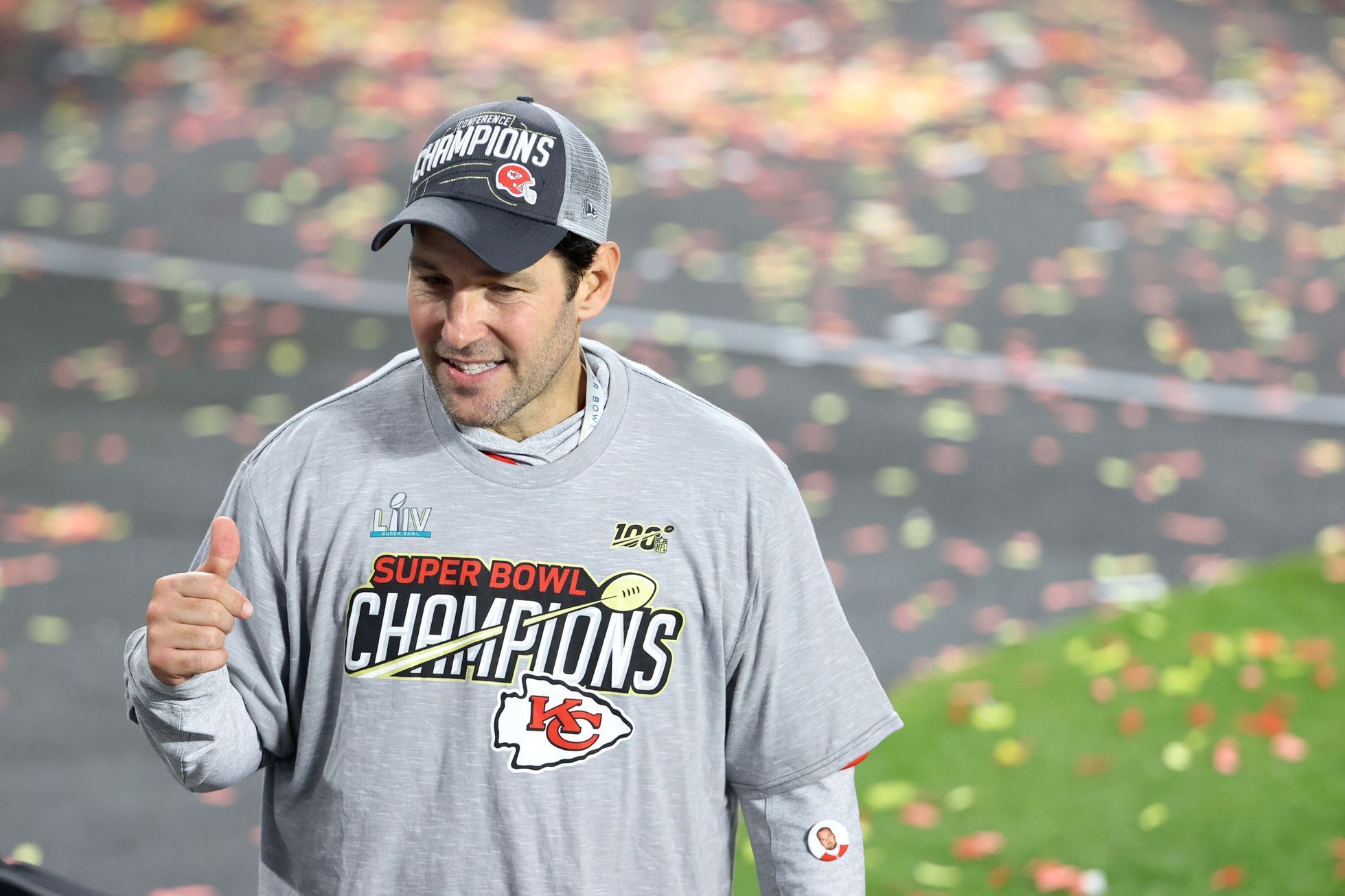Herec Paul Rudd slaví triumf Kansas City Chiefs po finále Super Bowlu LIV (2020)
