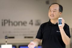V Číně si lze pořídit iPhone 4S skoro zadarmo