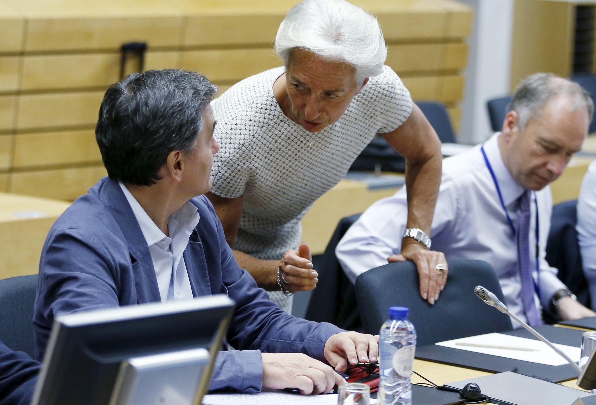 Nový řecký ministr financí Euclid Takalotos a šéfka Mezinárodního měnového fondu Christine Lagardeová na sobotním summitu v Bruselu.