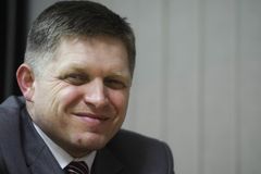 Fico utíká všem. Slováci se chystají potrestat koalici
