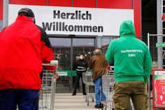 Viníky drahých potravin hledají i v Rakousku, podle ministra jsou ceny nepochopitelné