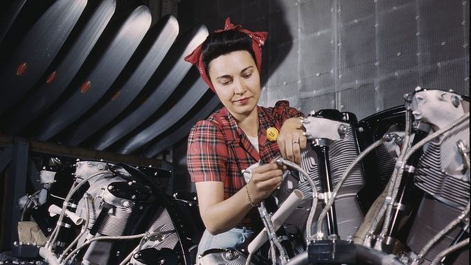 Galerie portrétů žen, které pracovaly v amerických leteckých továrnách za 2. světové války.