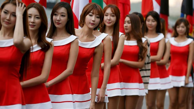 Tyhle korejské krásky už příští rok na formuli neuvidíte. Závod v Jon-kamu patřil mezi nejméně oblíbené.