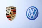 Spojení Volkswagenu s Porsche se mění v rodinný skandál