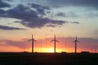 ČEZ končí s větrníky a soláry v Česku, míří do ciziny