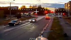 Ruský dron řízený optikou zaútočil na rušné ulici v ukrajinském Kramatorsku.