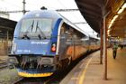 Vlak srazil u Prackovic chodce, mezinárodní doprava do Německa stála