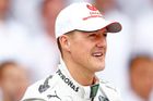 Schumacher má prý zápal plic, oficiální zdroje mlčí