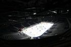 Hokejisté mají za sebou první trénink v Tampere, znepokojil je hrbolatý led