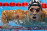 V bazénu se také přepisovala historie. Američan Michael Phelps přidal do sbírky dalších pět zlatých medailí. Dohromady jich má na kontě 23 a zdá se, že tentokrát už je to opravdu definitivní počet. Rio prý opravdu bylo jeho posledním olympijským vystoupením.