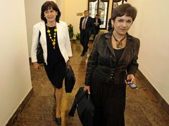 Poslankyně Olga Zubová a Věra Jakubková (SZ)