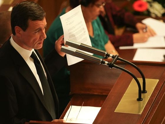 Kauza Davida Ratha sněmovna hlasuje o vydání poslance Ratha k trestnímu stíhání