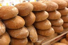 Kauza padesátimilionové pokuty za kartel pekáren se vrací soudům, rozhodl ÚS