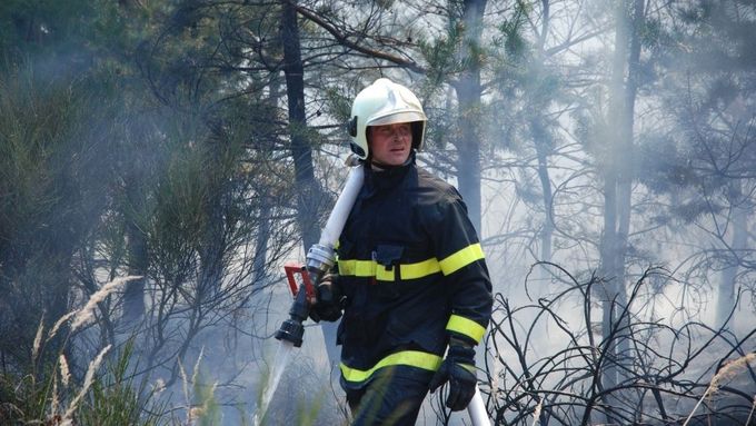 Hasiči museli během léta hasit nejvíce požáru za posledních několik let.