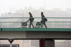 Ve středních Čechách se dýchá lépe, smog přestal dusit