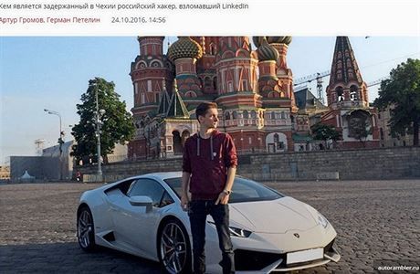 NEPOUŽÍVAT!!! Nikulin a jeho drahé sportovní auto na Rudém náměstí.