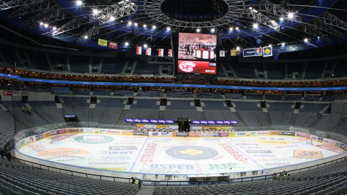 Na zápasy Slavie chodily letos do arény podprůměrné čtyři tisíce diváků. Kolik by přišlo na KHL?