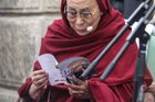 Tibet je součástí Číny, setkání ministrů s dalajlámou je jejich věc, distancoval se Zaorálek