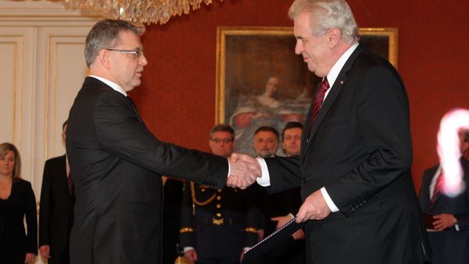 Ministr zahraničí Lubomír Zaorálek se s prezidentem názorově často rozchází.