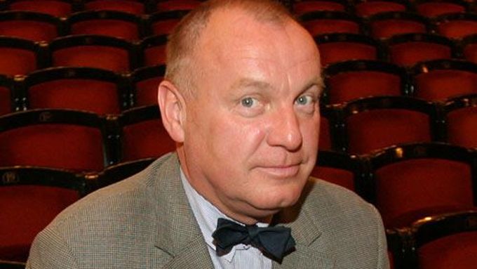 Ředitel Národního divadla Brno Daniel Dvořák kritiku odmítá a stále se těší podpoře primátora.