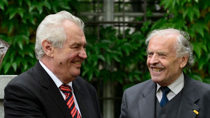 O nalezení funkce pro svého přítele Karla Srpa se dvakrát pokusil prezident Miloš Zeman.