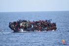 Španělská policie zatkla 16 Maročanů. Přes moře do Evropy propašovali kolem 300 migrantů