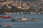 V Černém moři se srazila ruská výzvědná loď s plavidlem, které převáželo zvířata. Celá se potopila