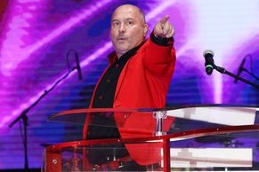 Michal David slavil 55 let, nechyběli Babiš ani DJ Bobo
