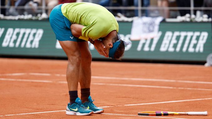 Rafael Nadal po čtrnáctém vítězství na Roland Garros.