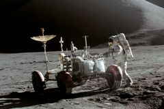 Jízda na Měsíci. Vozítko NASA bylo revolucí, řídil ho i astronaut s českými kořeny