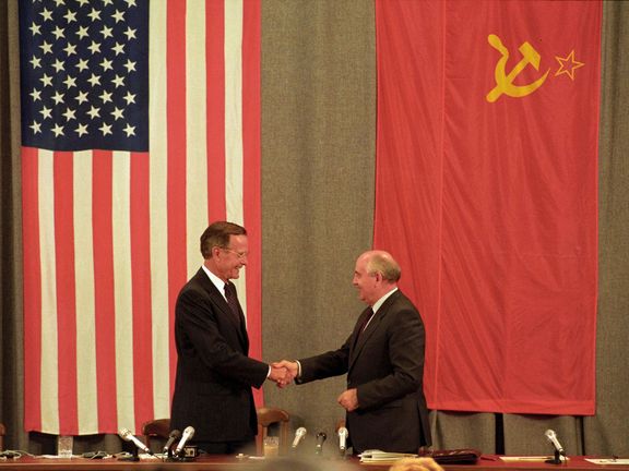 George Bush st. a Michail Gorbačov na tiskové konferenci v Moskvě v červenci 1991.