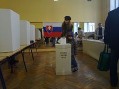 Momentka z volební místnosti v Bratislavě