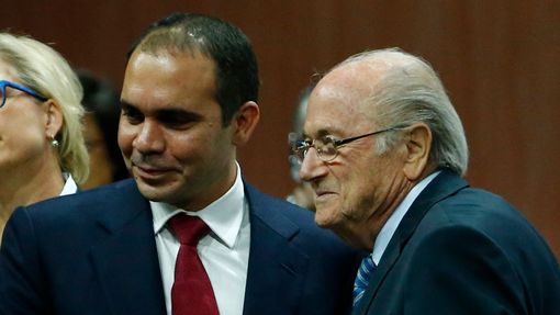Kongres FIFA: Alí bin Husajn a Sepp Blatter