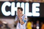 Dvě finálové porážky od Chile za dva roky, to už bylo i na Lionela Messiho moc. Možná nejlepší fotbalista současnosti ukončil po letošní sezoně na Copa América Centenario reprezentační kariéru.