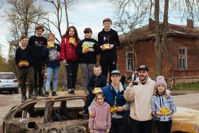 Tohle býval náš dům. Ukrajinské děti dostaly foťáky a ukázaly svůj život ve válce