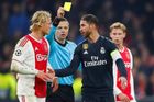 Osmifinále Ligy mistrů 2018/19, Ajax - Real Madrid: Sergio Ramos obdržel žlutou kartu.